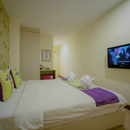 Villa Cha-Cha Khaosan Rambuttri Bangkok Buitenkant foto