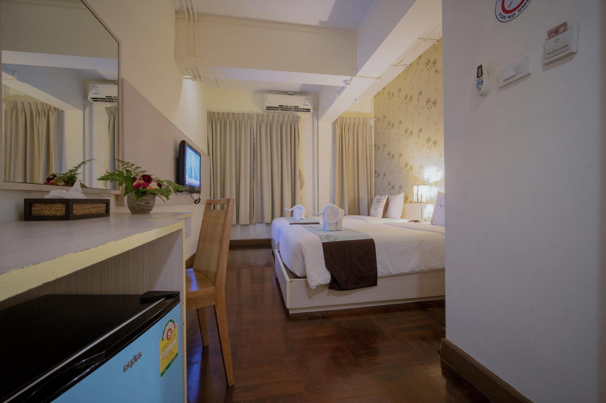 Villa Cha-Cha Khaosan Rambuttri Bangkok Buitenkant foto