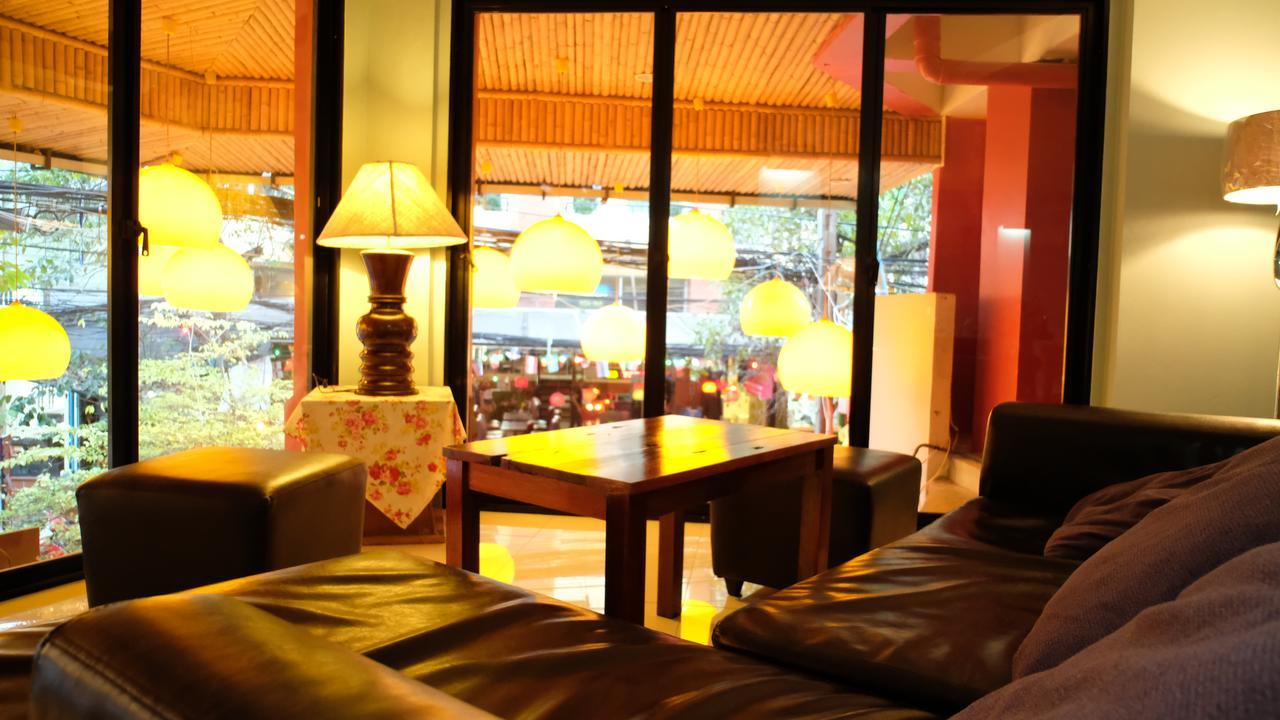 Villa Cha-Cha Khaosan Rambuttri Bangkok Buitenkant foto