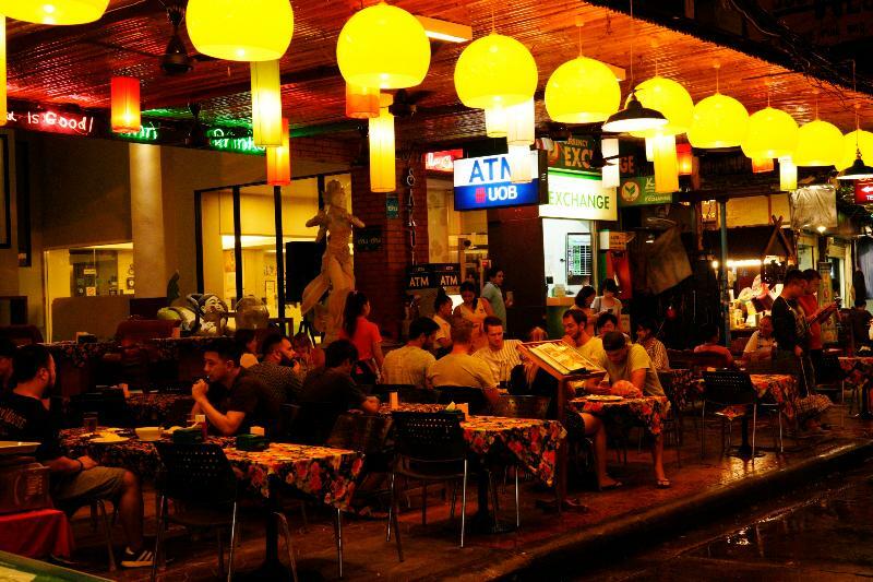 Villa Cha-Cha Khaosan Rambuttri Bangkok Buitenkant foto